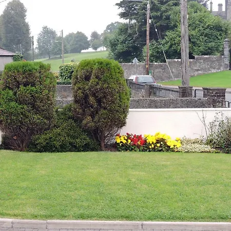 فندق مبيت وإفطار The Meadows *